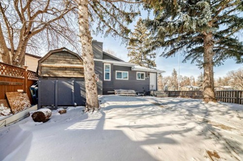 3504 33 Street Se, Calgary, AB - Outdoor