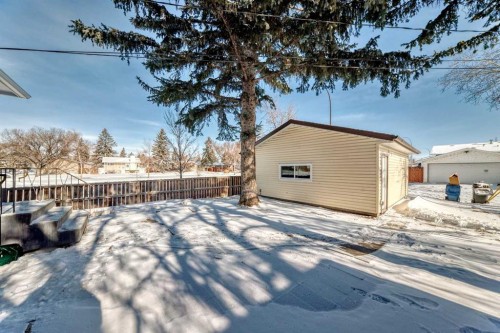 3504 33 Street Se, Calgary, AB - Outdoor