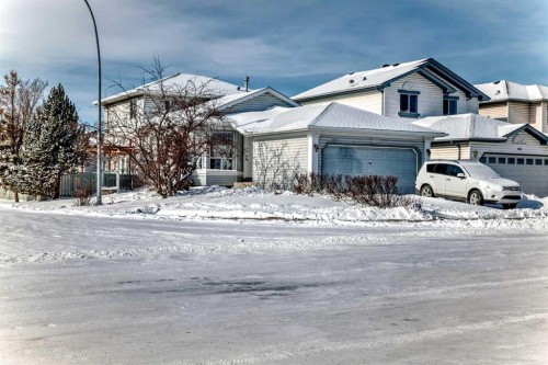 302 Applewood Drive Se, Calgary, AB - Outdoor