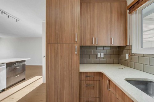 102 Huntham Place Ne, Calgary, AB - Indoor Photo Showing Kitchen
