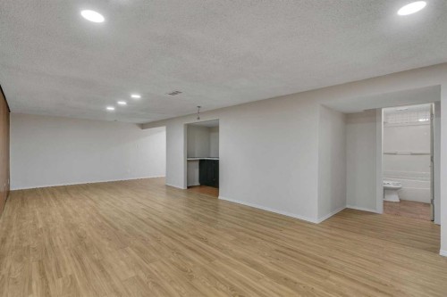 102 Huntham Place Ne, Calgary, AB - Indoor