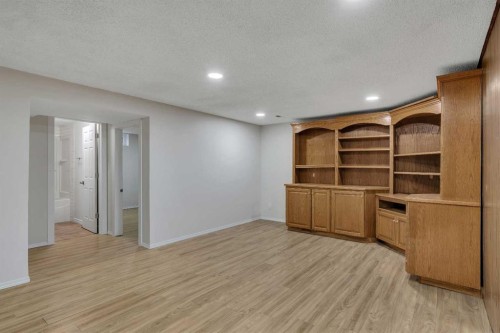 102 Huntham Place Ne, Calgary, AB - Indoor