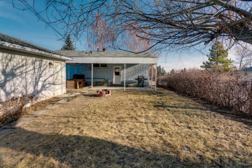 102 Huntham Place Ne, Calgary, AB - Outdoor