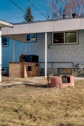 102 Huntham Place Ne, Calgary, AB - Outdoor