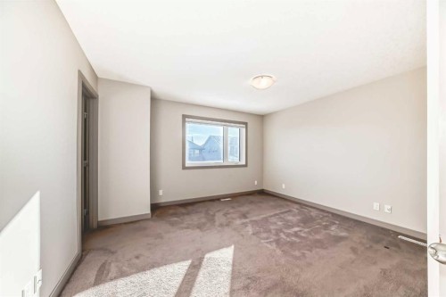 47 Evansglen Circle Nw, Calgary, AB - Indoor Photo Showing Other Room