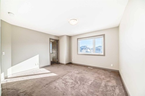 47 Evansglen Circle Nw, Calgary, AB - Indoor Photo Showing Other Room