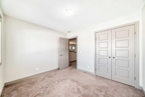 47 Evansglen Circle Nw, Calgary, AB - Indoor Photo Showing Other Room