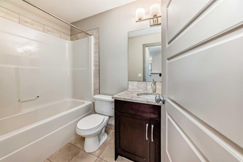 47 Evansglen Circle Nw, Calgary, AB - Indoor Photo Showing Bathroom