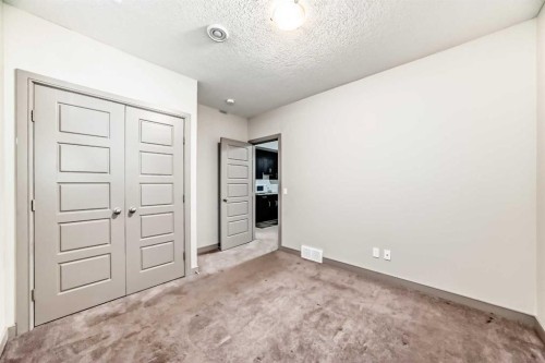 47 Evansglen Circle Nw, Calgary, AB - Indoor Photo Showing Other Room