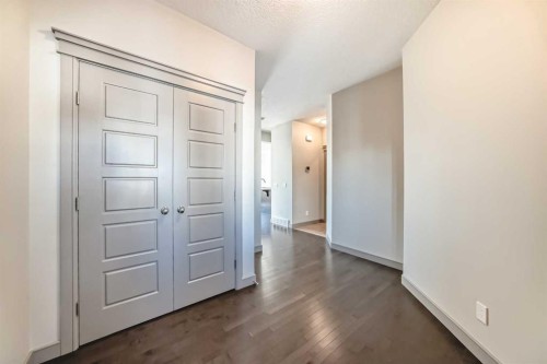 47 Evansglen Circle Nw, Calgary, AB - Indoor Photo Showing Other Room