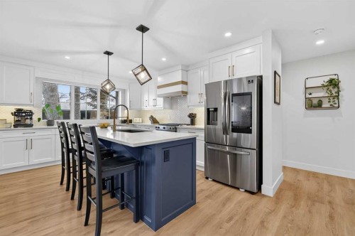 2720 41 Street Sw, Calgary, AB 