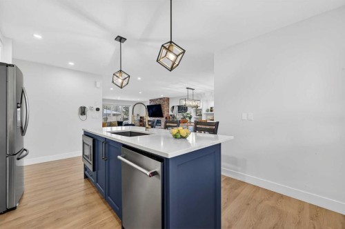 2720 41 Street Sw, Calgary, AB 