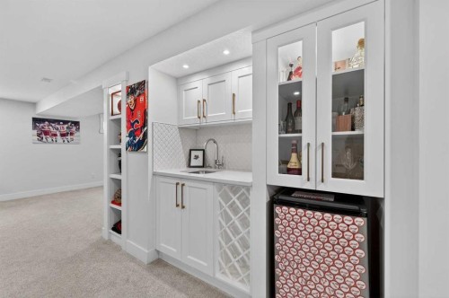 2720 41 Street Sw, Calgary, AB 