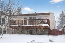 82 Ranchero Rise NW Calgary, AB T3G 1E2