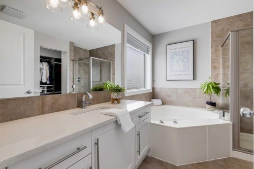 27 Everoak Bay Sw, Calgary, AB - Indoor Photo Showing Bathroom
