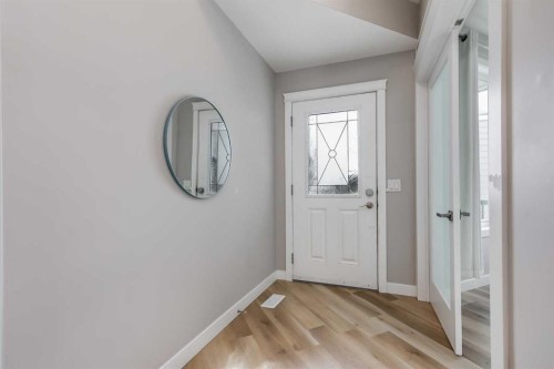27 Everoak Bay Sw, Calgary, AB - Indoor Photo Showing Other Room