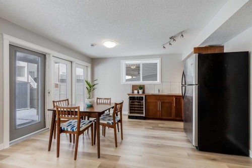 27 Everoak Bay Sw, Calgary, AB - Indoor Photo Showing Dining Room