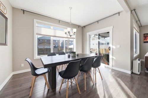 639 Copperpond Circle Se, Calgary, AB - Indoor Photo Showing Dining Room
