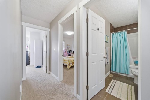 639 Copperpond Circle Se, Calgary, AB - Indoor Photo Showing Other Room