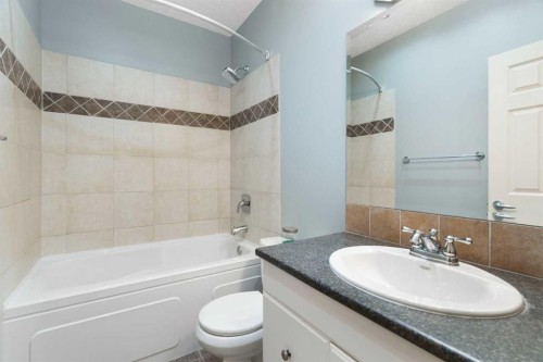 264 Windermere Drive, Chestermere, AB - Indoor Photo Showing Bathroom