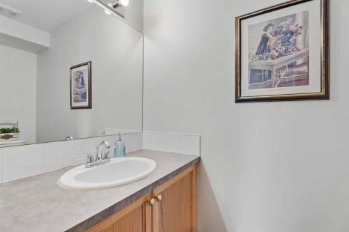 1301 Eagleview Place Nw, High River, AB - Indoor Photo Showing Bathroom
