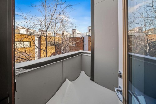 156 9 Street Ne, Calgary, AB - 