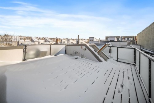 156 9 Street Ne, Calgary, AB - Outdoor