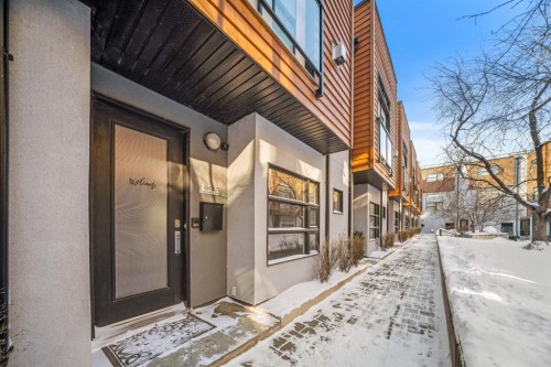 156 9 Street Ne, Calgary, AB - Outdoor