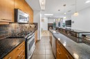 156 9 Street Ne, Calgary, AB  - Indoor Photo Showing Kitchen With Upgraded Kitchen 