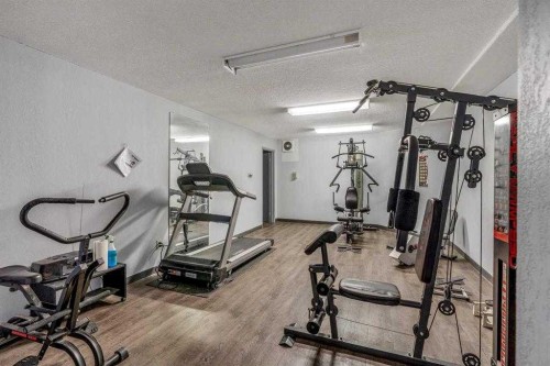 204-515 6 Street South, Lethbridge, AB - Indoor Photo Showing Gym Room