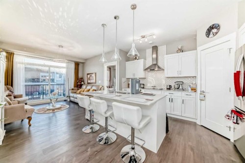 405-10 Walgrove Se, Calgary, AB - Indoor Photo Showing Kitchen With Upgraded Kitchen