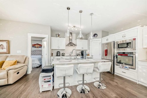 405-10 Walgrove Se, Calgary, AB - Indoor Photo Showing Kitchen With Stainless Steel Kitchen With Upgraded Kitchen