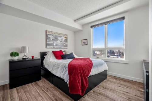 619-8710 Horton Road Sw, Calgary, AB - Indoor Photo Showing Bedroom