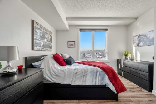 619-8710 Horton Road Sw, Calgary, AB - Indoor Photo Showing Bedroom