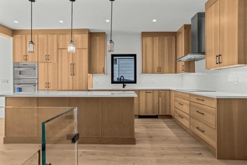 723 3Rd Street, Canmore, AB - Indoor Photo Showing Kitchen