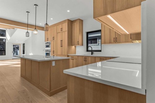 723 3Rd Street, Canmore, AB - Indoor Photo Showing Kitchen