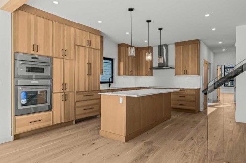 723 3Rd Street, Canmore, AB - Indoor Photo Showing Kitchen With Upgraded Kitchen