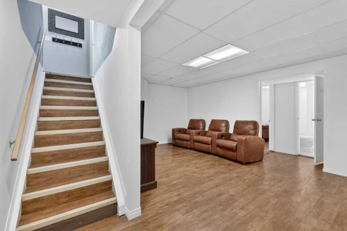 139 Hodson Crescent, Okotoks, AB - Indoor Photo Showing Other Room