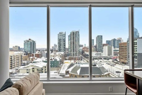 802-211 13 Avenue Se, Calgary, AB - Indoor