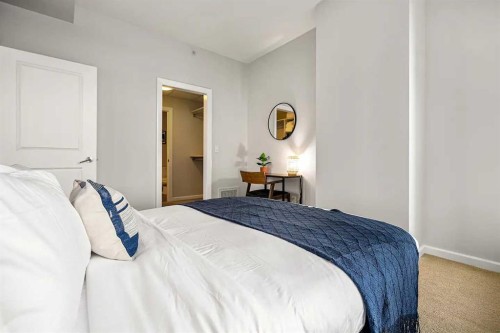802-211 13 Avenue Se, Calgary, AB - Indoor Photo Showing Bedroom