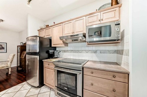 1906 Patterson View Sw, Calgary, AB - Indoor Photo Showing Kitchen