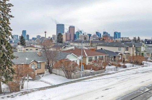 7-828 8 Avenue Ne, Calgary, AB - Outdoor