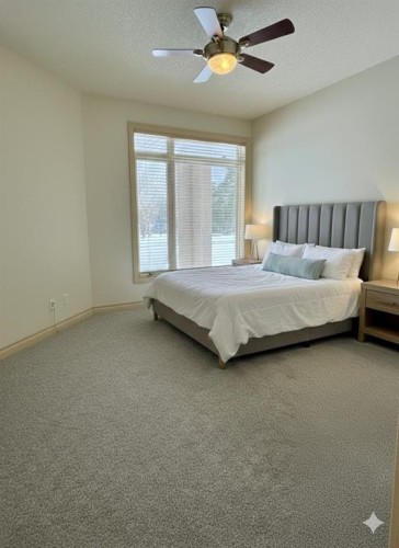 1108-24 Hemlock Crescent Sw, Calgary, AB - Indoor Photo Showing Bedroom