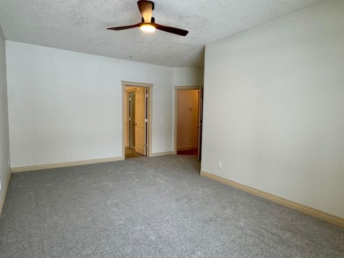 1108-24 Hemlock Crescent Sw, Calgary, AB - Indoor Photo Showing Other Room