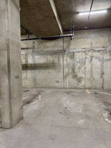 1108-24 Hemlock Crescent Sw, Calgary, AB - Indoor Photo Showing Garage