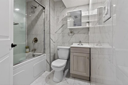 255 Rundleridge Drive Ne, Calgary, AB - Indoor Photo Showing Bathroom