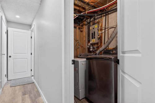 255 Rundleridge Drive Ne, Calgary, AB - Indoor