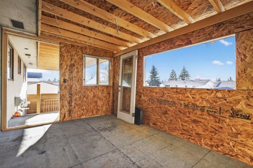 255 Rundleridge Drive Ne, Calgary, AB - Outdoor With Exterior