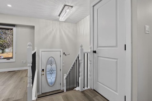 255 Rundleridge Drive Ne, Calgary, AB - Indoor Photo Showing Other Room