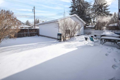 4012 Varsity Drive Nw, Calgary, AB - Outdoor